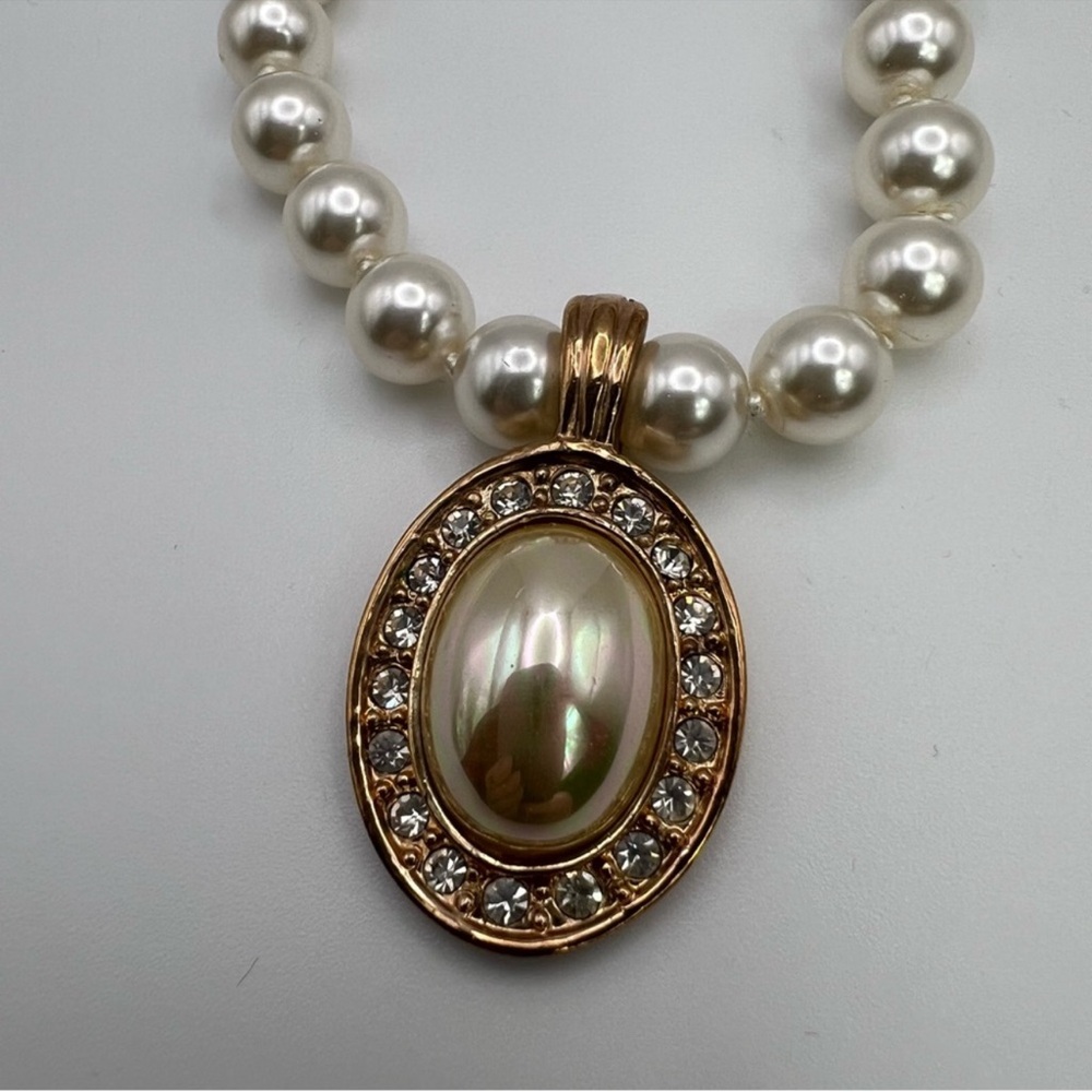 ROMAN GOLD TONE FAUX PEARL & PAVE RHINESTONE PENDANT NECKLACE